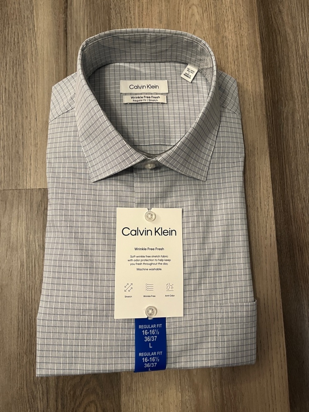 Men’s long sleeve button up shirt